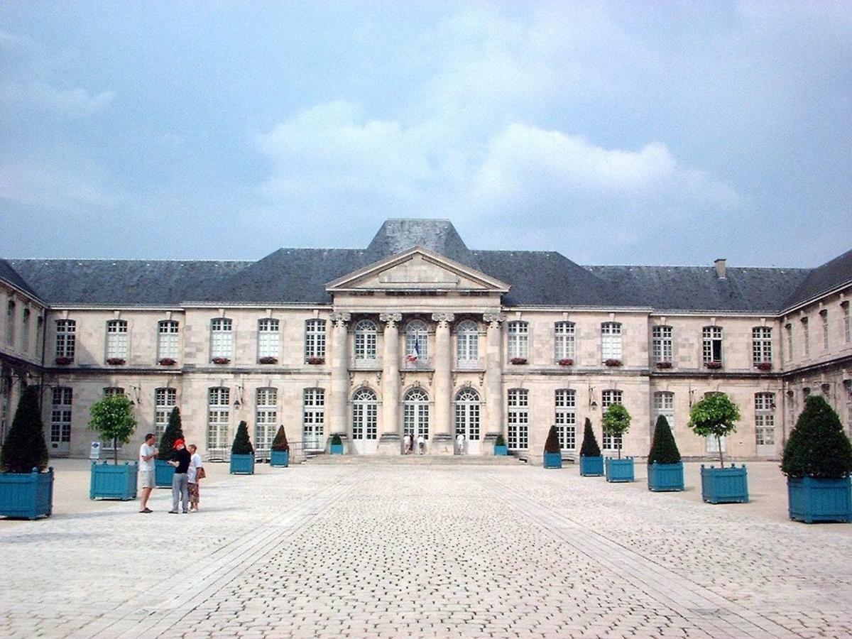 Studio De Charme Au Pays De La Madeleine Lägenhet Commercy Exteriör bild